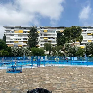 https://cris-house-arroyo-de-la-miel.hotelsinnerja.org